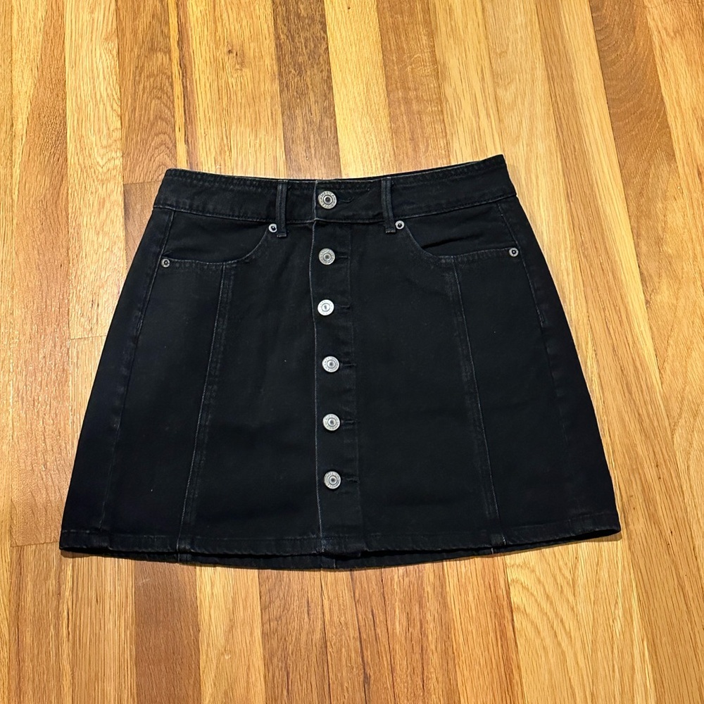 American Eagle Outfitters Black A-Line Mini Skirt